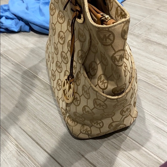 Michael Kors Logo Purse - Picture 4 of 11